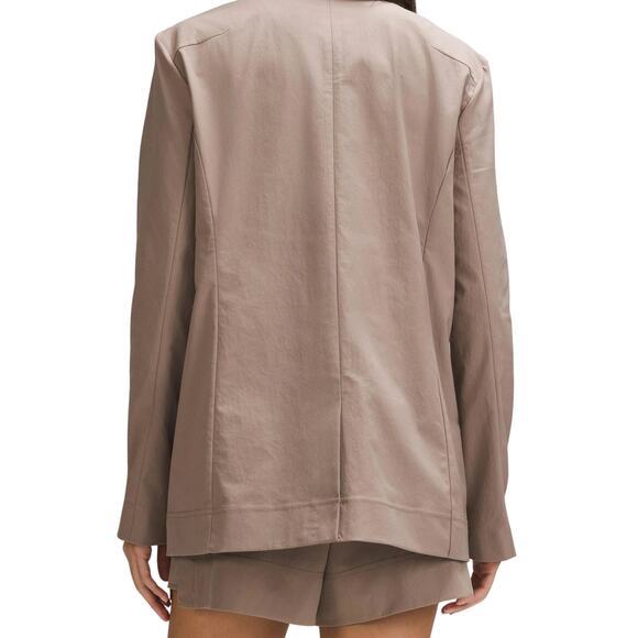 NWT Lululemon Relaxed-Fit Twill Blazer – Taupetastic – Size M – Retail $198 - Picture 2 of 7